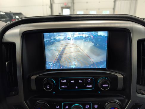 Used 2018 GMC Sierra 1500 SLE w/ SLE Value Package AWD/4WD image 12