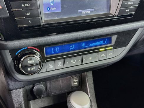 Used 2015 Toyota Corolla S FWD image 23