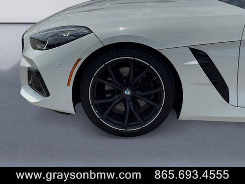 Used 2023 BMW Z4 sDrive30i w/ Premium Package RWD image 9