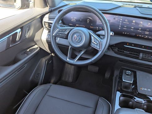 Certified 2025 Buick Enclave Preferred image 15