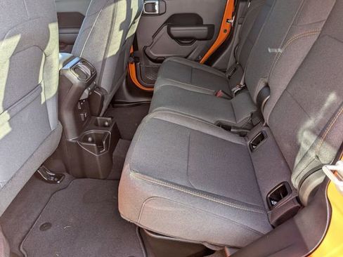 New 2025 Jeep Gladiator Sport image 25