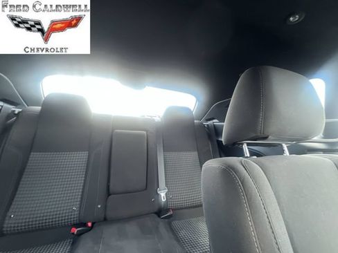 Used 2015 Dodge Challenger SXT w/ Super Sport Group (SS/T) RWD image 14