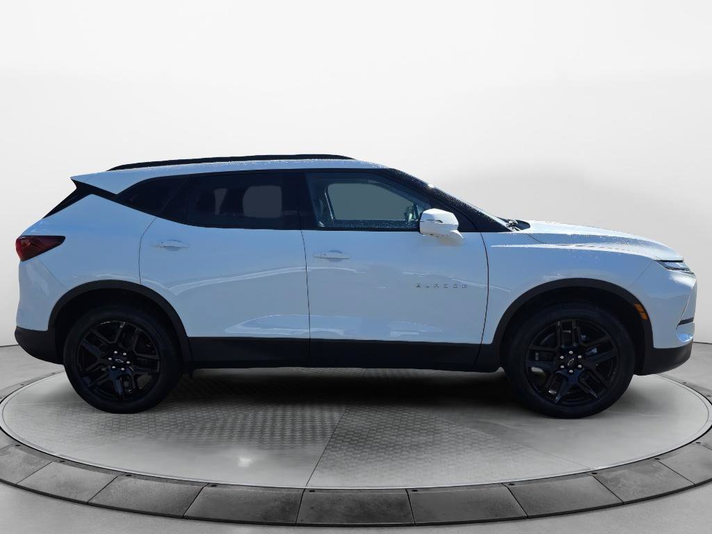New 2026 Chevrolet Blazer LT w/ Sound & Technology Package AWD/4WD image 6