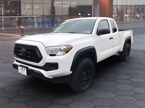Used 2020 Toyota Tacoma SR w/ SX Package AWD/4WD image 6