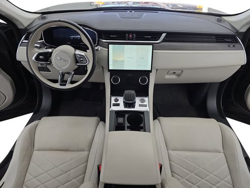 Used 2021 Jaguar F-PACE S image 9