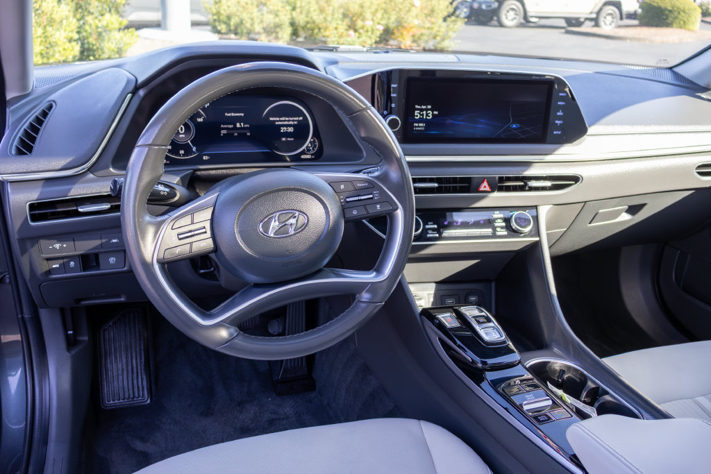 Used 2023 Hyundai Sonata SEL w/ Convenience Package FWD image 16
