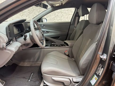 New 2026 Hyundai Elantra Sport image 24