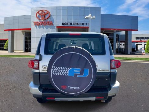 Used 2007 Toyota FJ Cruiser 4WD image 8