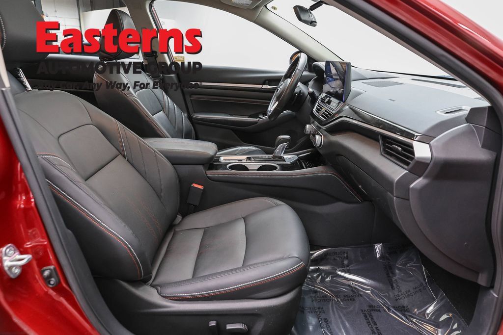 Used 2023 Nissan Altima 2.5 SR w/ SR Premium Package AWD/4WD image 26