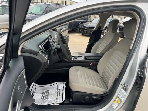 Used 2018 Ford Fusion S image 24