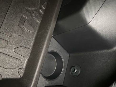 Certified 2025 Subaru Crosstrek 2.0i Premium image 52