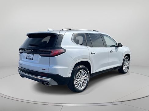Used 2024 GMC Acadia Denali w/ Super Cruise Package image 3