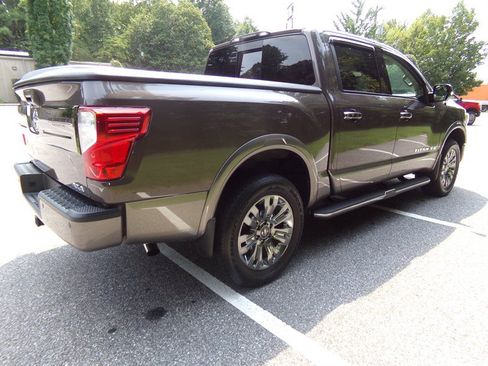 Used 2019 Nissan Titan Platinum Reserve w/ Platinum Utility Package AWD/4WD image 6