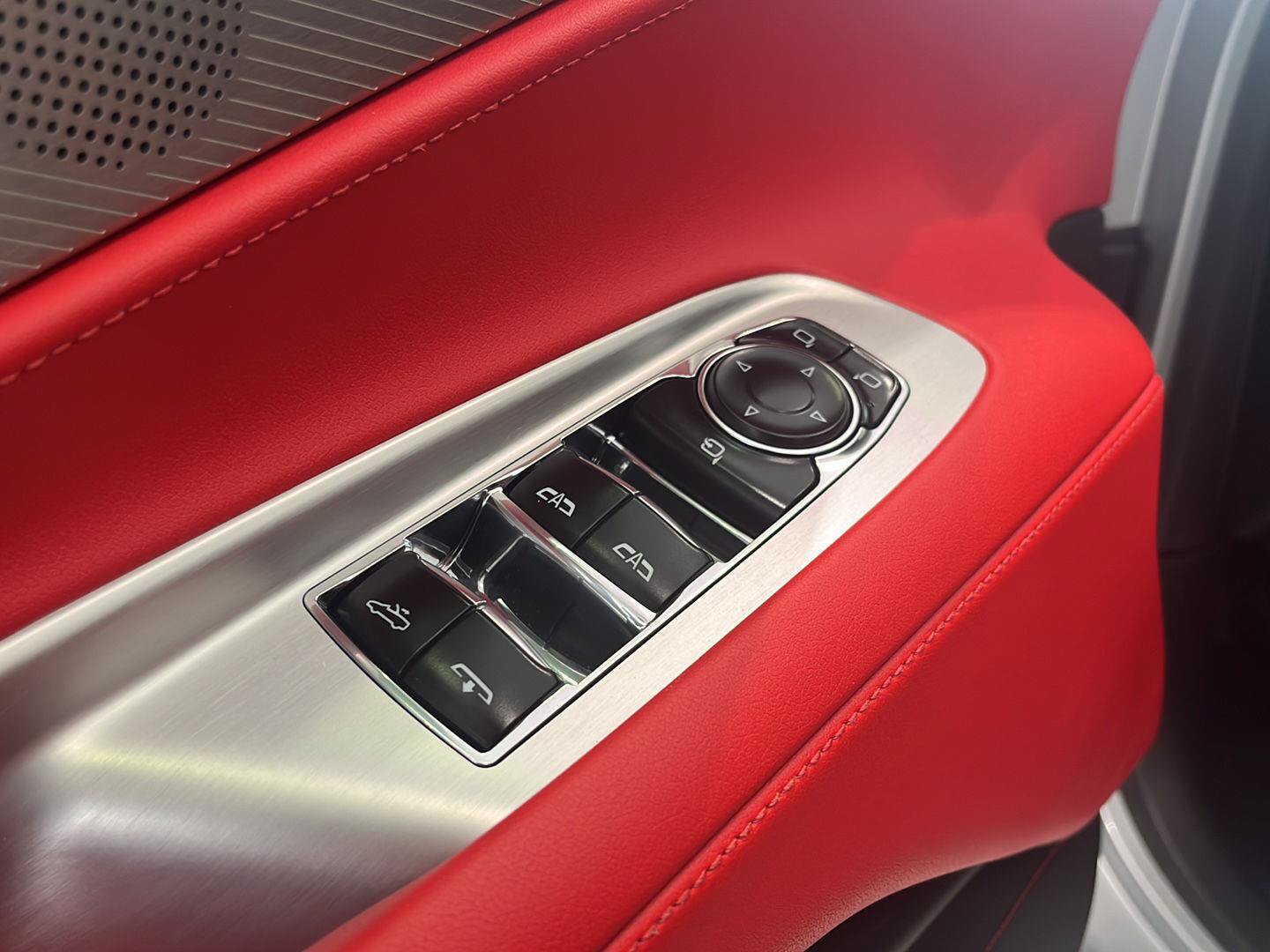 Used 2026 Chevrolet Corvette Z06 RWD image 10