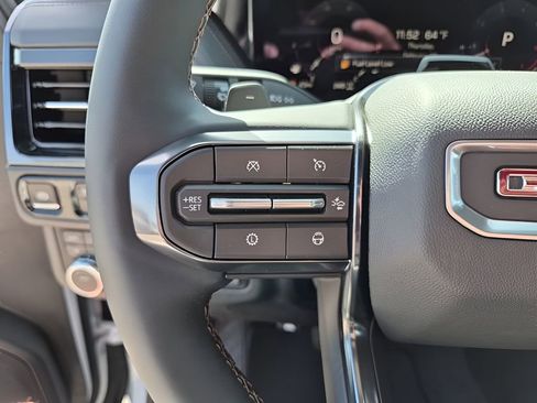 New 2026 GMC Yukon XL AT4 image 34