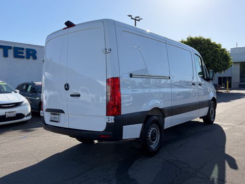 Used 2024 Mercedes-Benz Sprinter 2500 image 7