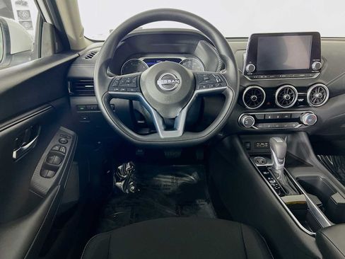 Used 2025 Nissan Sentra SV FWD image 21