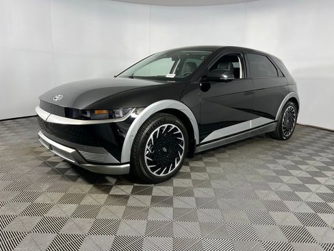 Used 2022 Hyundai Ioniq 5 Limited w/ Cargo Package image 3