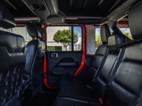 Used 2019 Jeep Wrangler Unlimited Rubicon w/ LED Lighting Group image 21