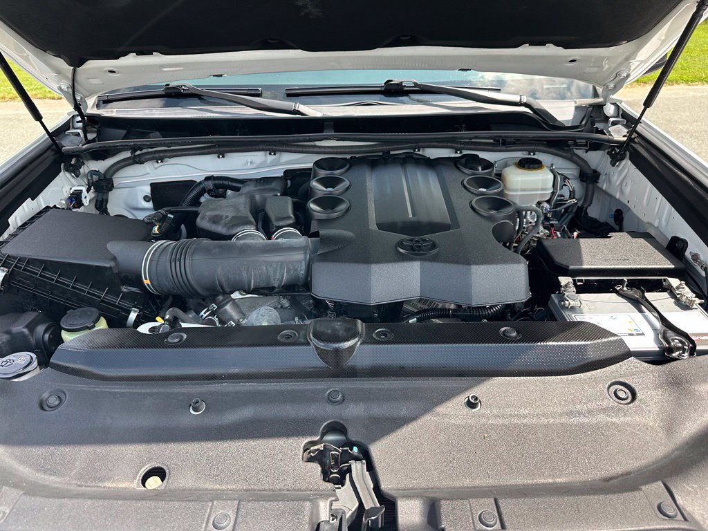 Used 2016 Toyota 4Runner SR5 AWD/4WD image 34