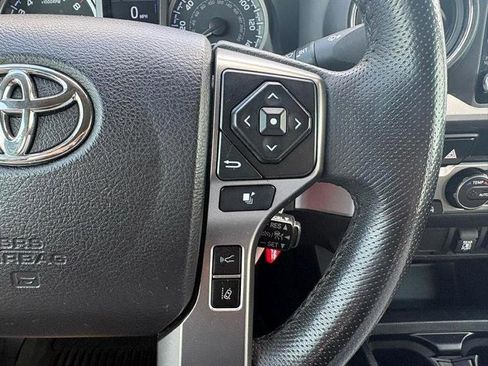 Used 2021 Toyota Tacoma SR5 w/ Trail Edition image 25