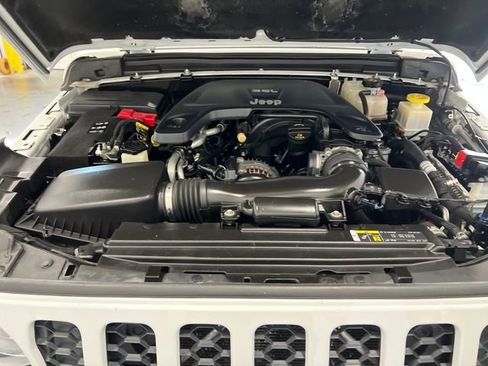 Used 2020 Jeep Gladiator Sport w/ Quick Order Package 24S image 17