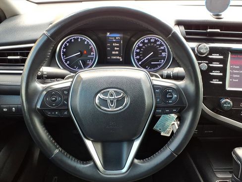 Used 2018 Toyota Camry SE image 17