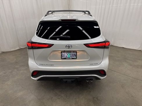 Used 2023 Toyota Highlander XSE image 27