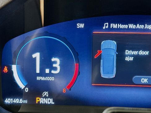 Used 2025 Ford Explorer Platinum w/ LUX Leather Package image 19