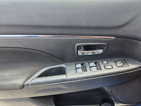 Used 2016 Mitsubishi Outlander Sport ES FWD image 15