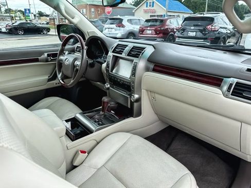 Used 2010 Lexus GX 460 AWD/4WD image 24