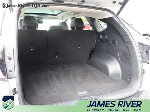 Used 2024 Hyundai Tucson Limited AWD/4WD image 15