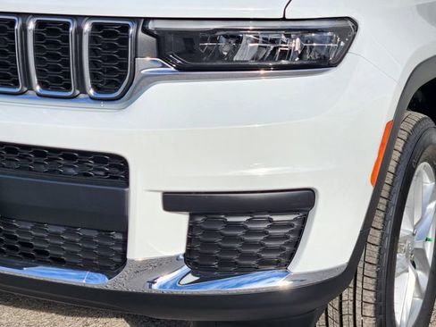 New 2025 Jeep Grand Cherokee L Laredo RWD image 6