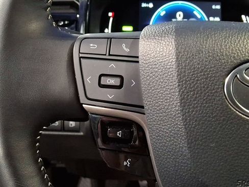 Certified 2025 Toyota Camry SE w/ Convenience Package image 21