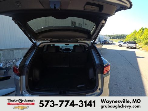 Used 2023 Chevrolet Blazer LT FWD image 14