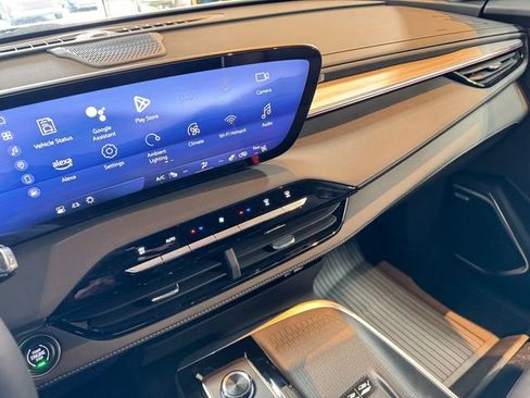 New 2025 Buick Enclave Preferred w/ LPO, Floor Liner Package image 41