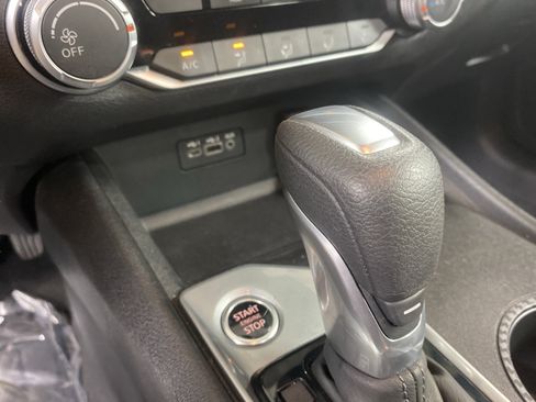 Used 2025 Nissan Altima 2.5 SV FWD image 21