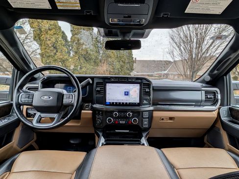 Used 2023 Ford F350 Lariat w/ FX4 Off-Road Package image 15