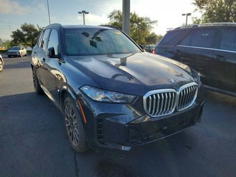 Used 2025 BMW X5 xDrive40i w/ M Sport Package AWD/4WD image 6