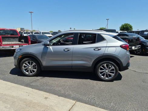 Used 2023 Buick Encore GX Essence w/ Experience Buick Package FWD image 9