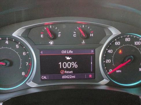 Used 2021 Chevrolet Traverse LT image 11