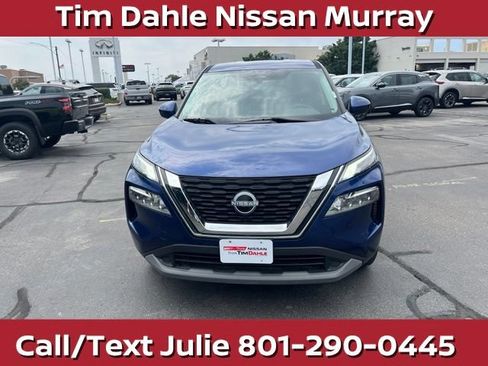 Used 2023 Nissan Rogue SV FWD image 4