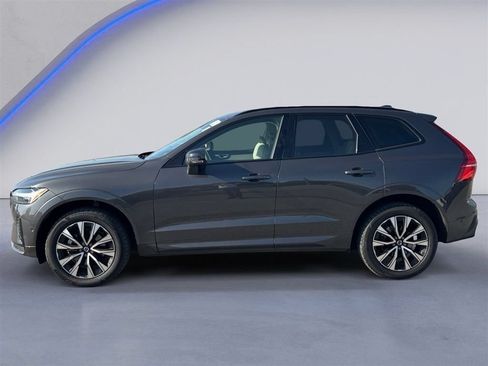 Used 2025 Volvo XC60 B5 Plus AWD/4WD image 3