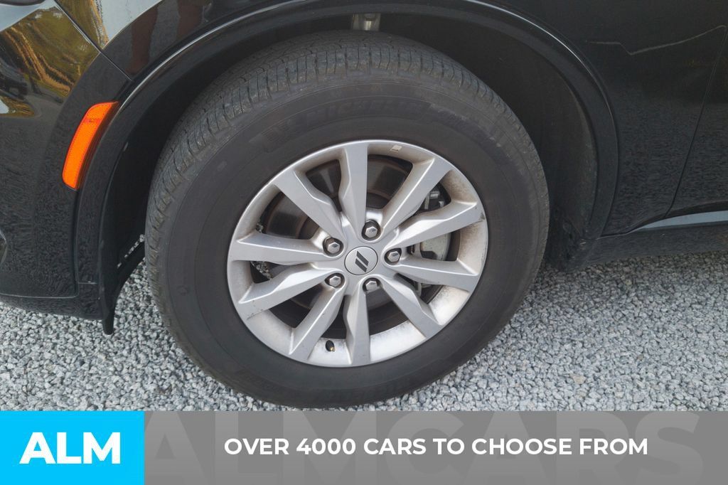 Used 2025 Dodge Durango GT RWD image 2