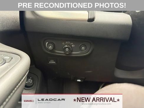 Used 2023 GMC Terrain SLT w/ Elevation Edition AWD/4WD image 27