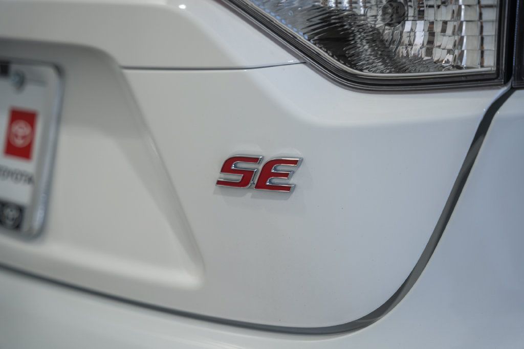 Used 2025 Toyota Corolla SE FWD image 7