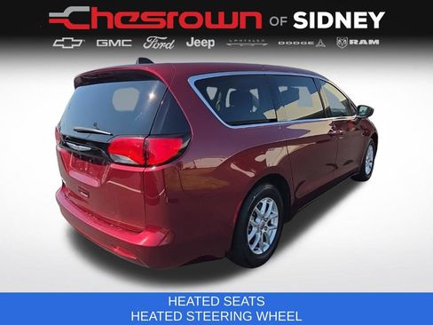 Used 2023 Chrysler Voyager LX FWD image 5