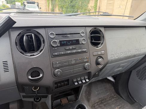 Used 2011 Ford F450 XL w/ XL Value Pkg RWD image 10