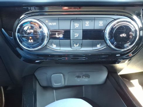 New 2026 Chevrolet Trax LT image 18