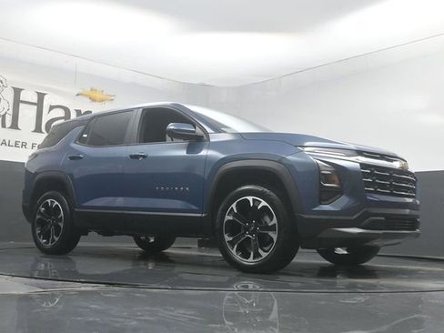 New 2026 Chevrolet Equinox LT image 2